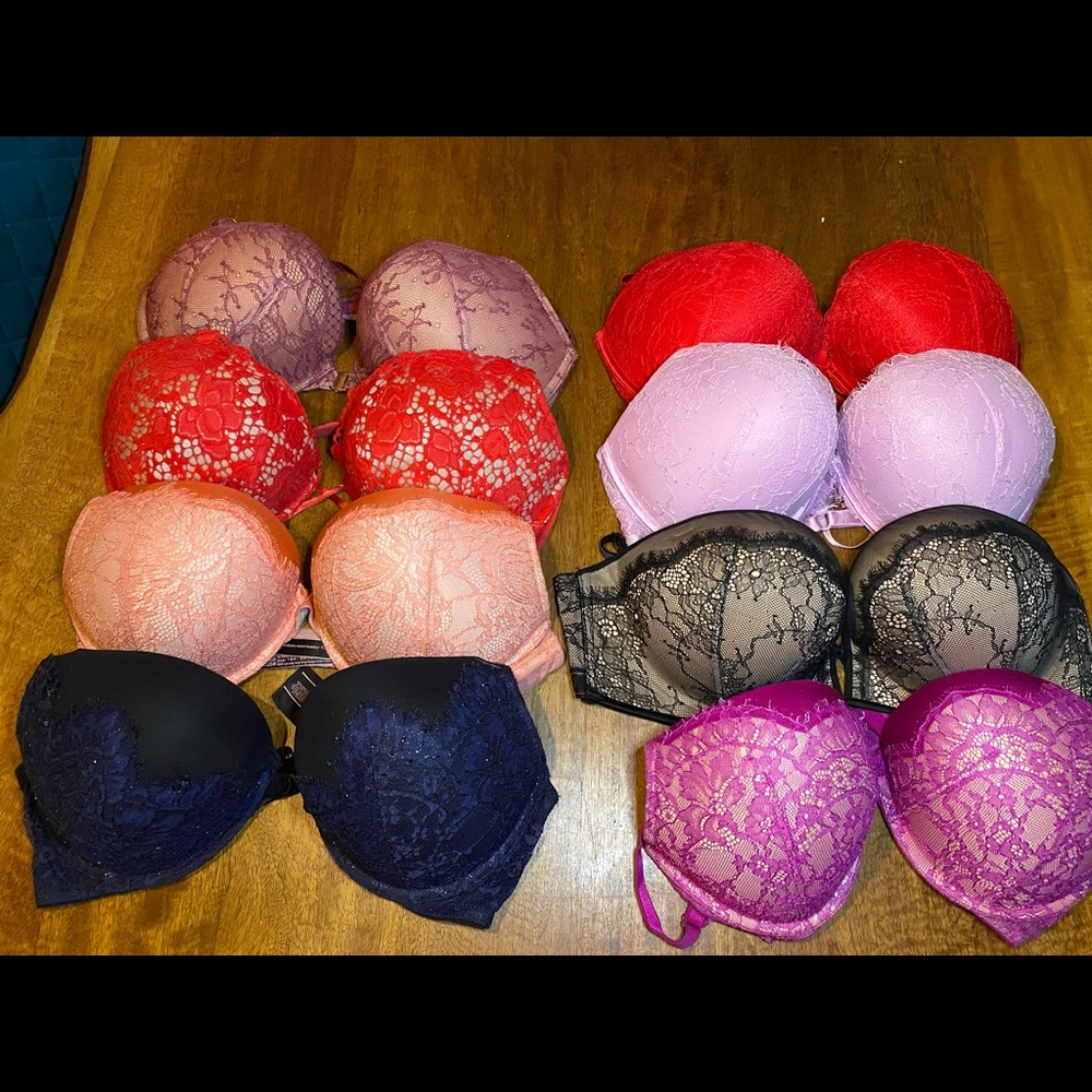 7 bombshell Victoria’s Secret bras Used - 15$ each